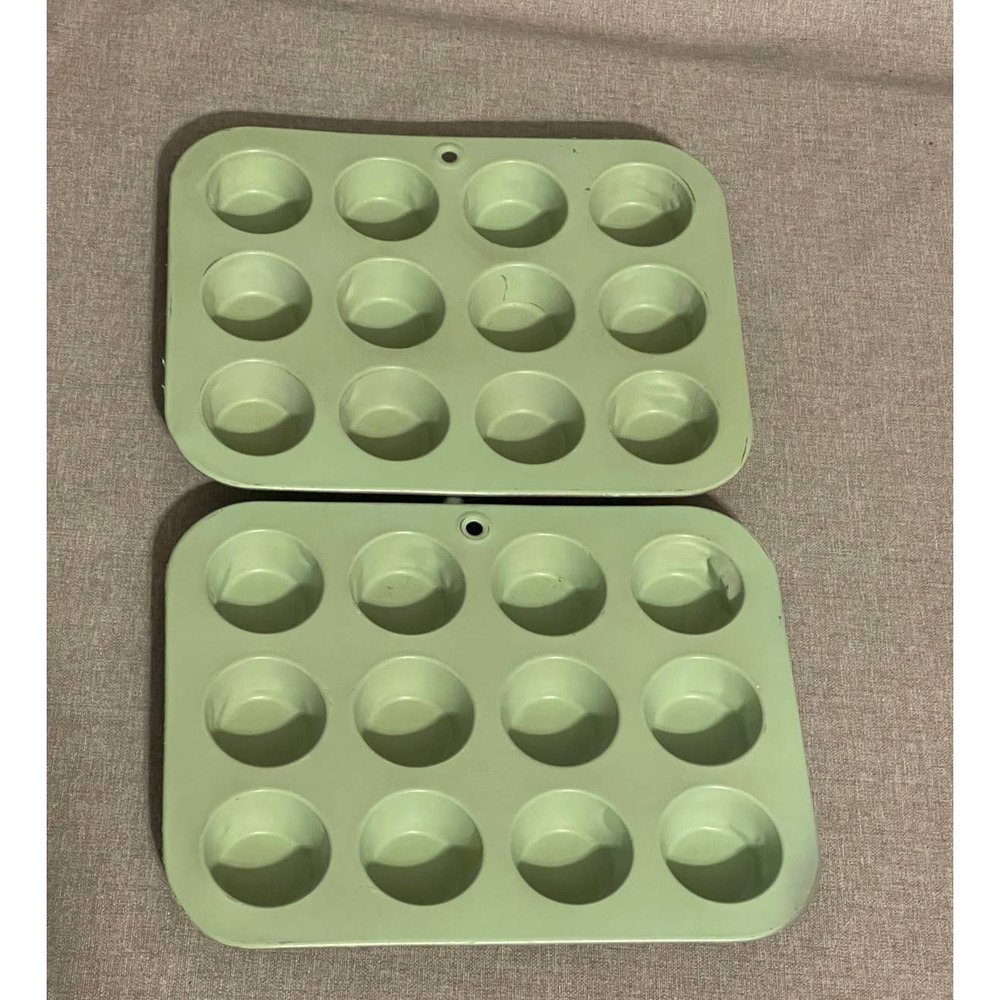 Mint Green MIRRO 182 GREEN ALUMINUM VINTAGE 12 Cup Muffin Cupcake Baking Pans 2